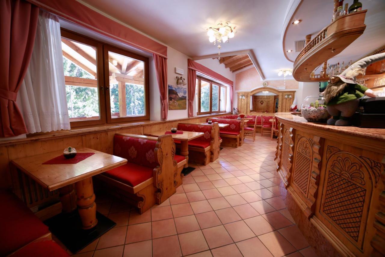 Hotel Fantelli Фолгарида Екстериор снимка