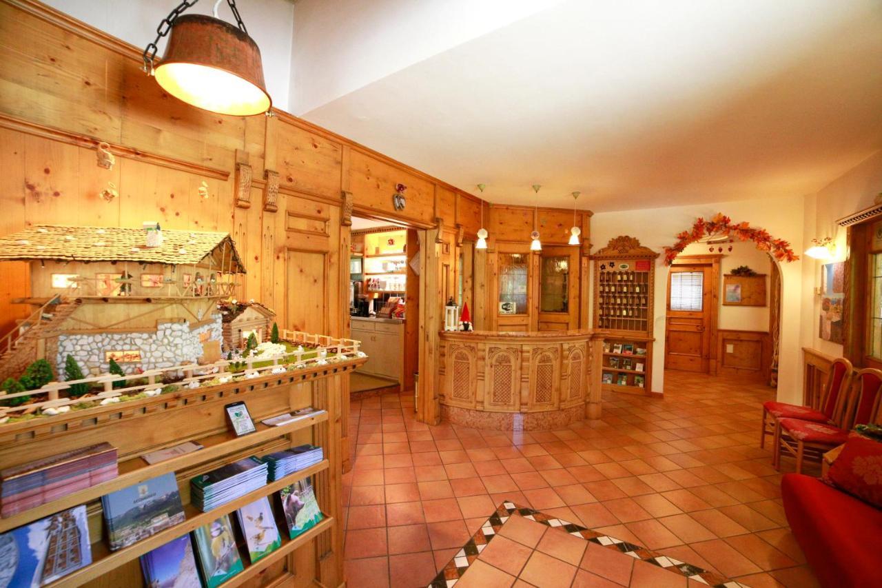 Hotel Fantelli Фолгарида Екстериор снимка