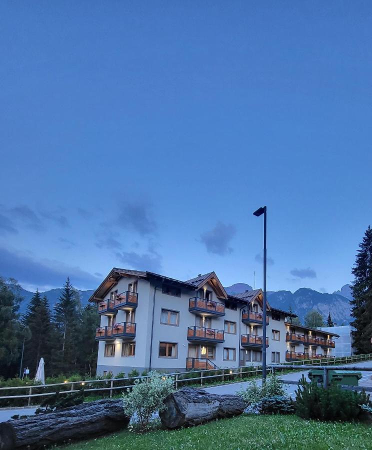 Hotel Fantelli Фолгарида Екстериор снимка