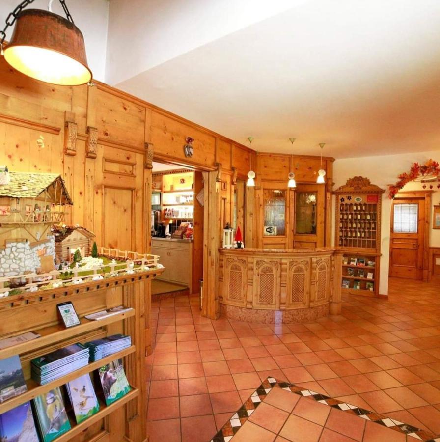 Hotel Fantelli Фолгарида Екстериор снимка