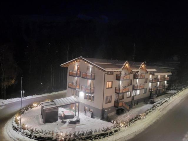 Hotel Fantelli Фолгарида Екстериор снимка