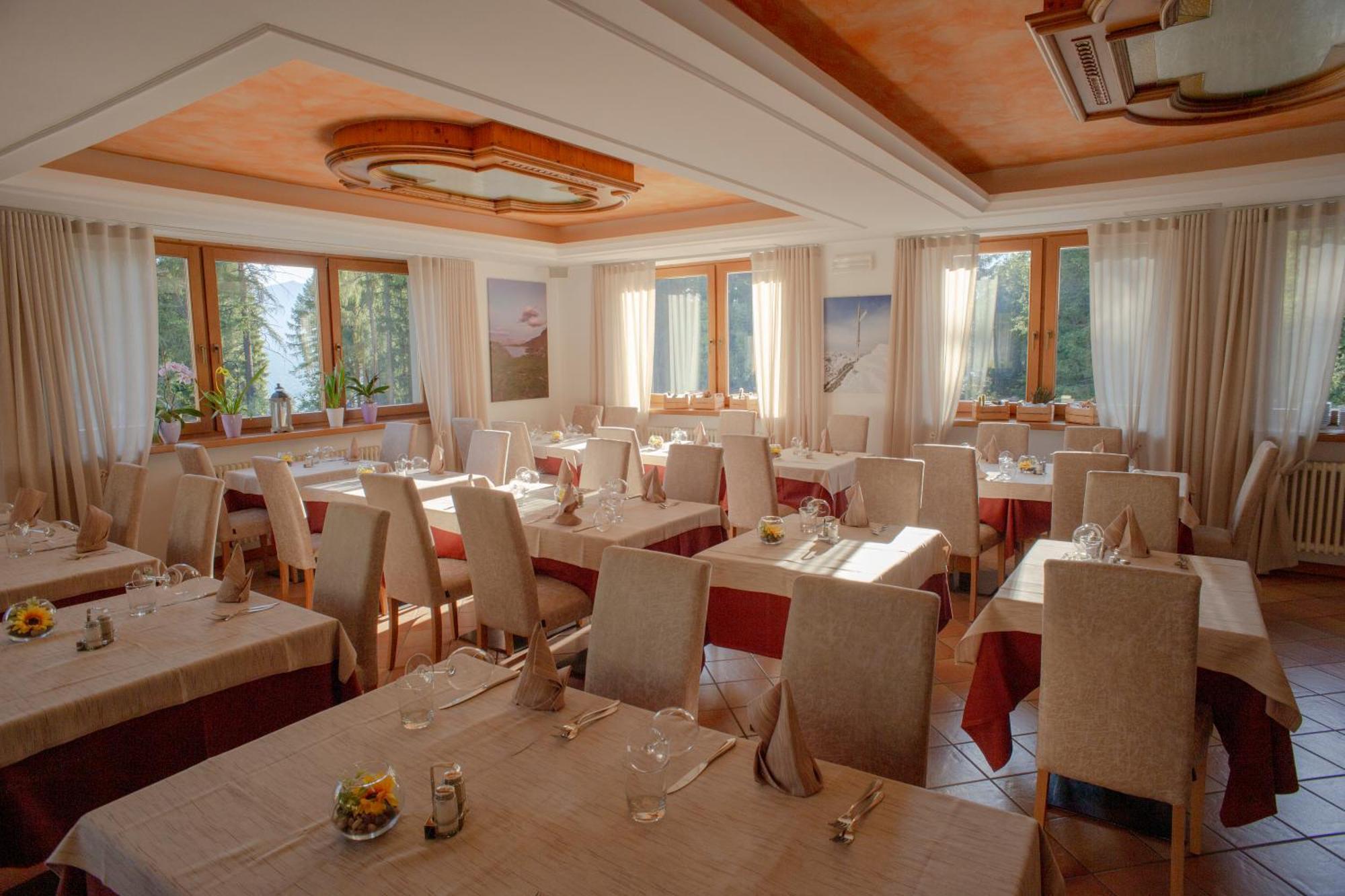 Hotel Fantelli Фолгарида Екстериор снимка