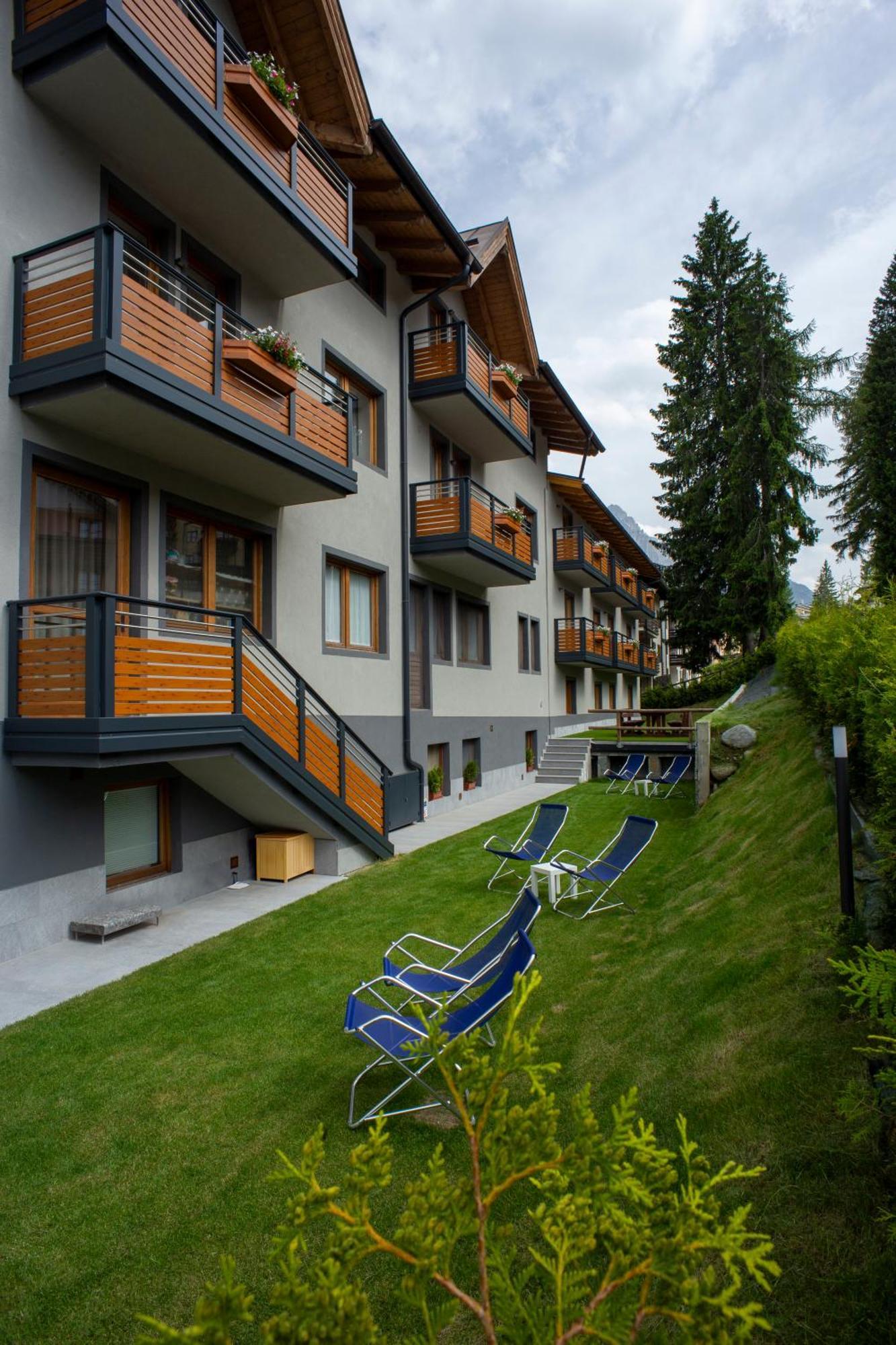 Hotel Fantelli Фолгарида Екстериор снимка